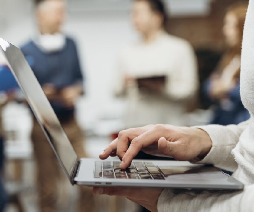 Artigos Colaborativos no LinkedIn Impulsione sua Visibilidade com Autoridade e IA